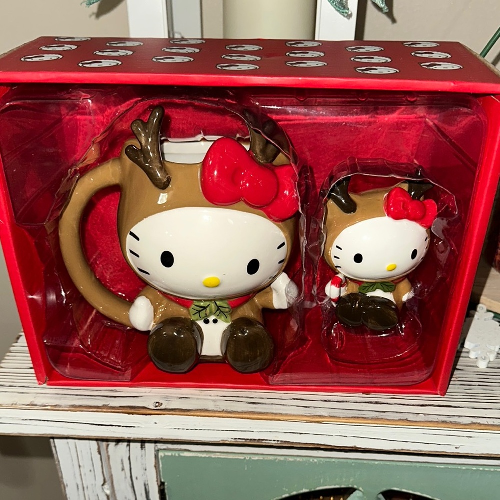 Hello Kitty Reindeer Mug and Figurine Set